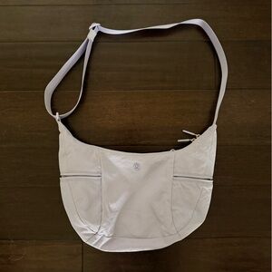 Lululemon Slouchy Sling Bag 6L